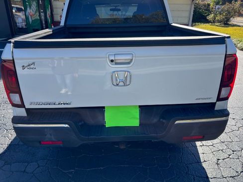 Used 2019 Honda Ridgeline Sport image 8