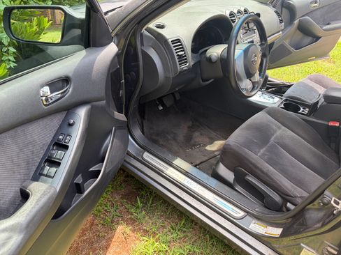 Used 2007 Nissan Altima 2.5 S w/ Emergency Aid Pkg FWD image 6