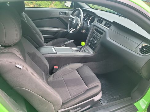 Used 2013 Ford Mustang GT w/ GT Track Pkg image 21