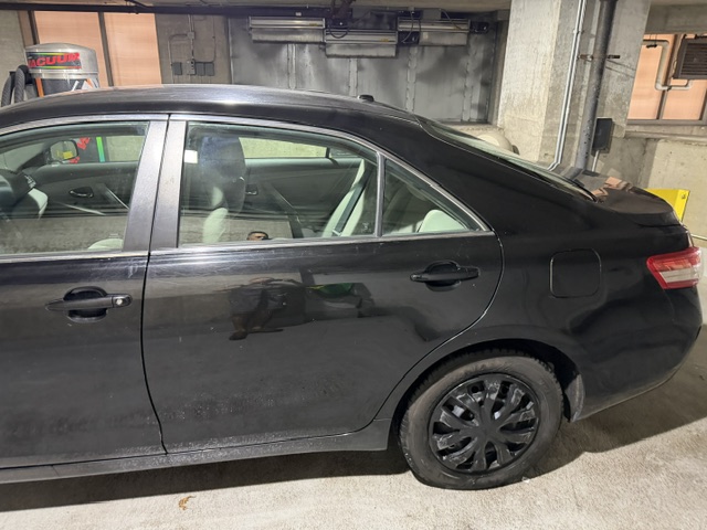 Used 2011 Toyota Camry LE FWD image 4