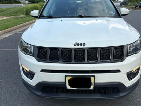 Used 2019 Jeep Compass Latitude AWD/4WD image 4