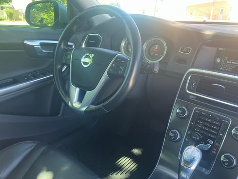 Used 2013 Volvo S60 T5 AWD/4WD image 5