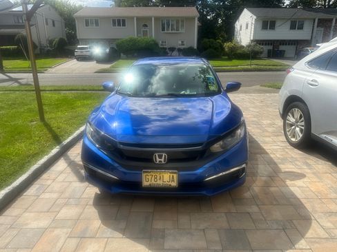 Used 2019 Honda Civic LX image 2
