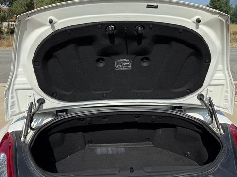 Used 2016 Nissan 370Z Touring image 20