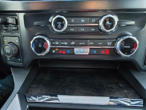 Used 2024 Ford F350 Lariat w/ Lariat Ultimate Package image 13