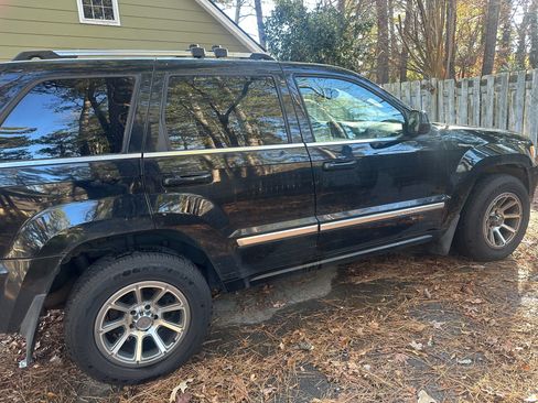 Used 2007 Jeep Grand Cherokee Overland image 4