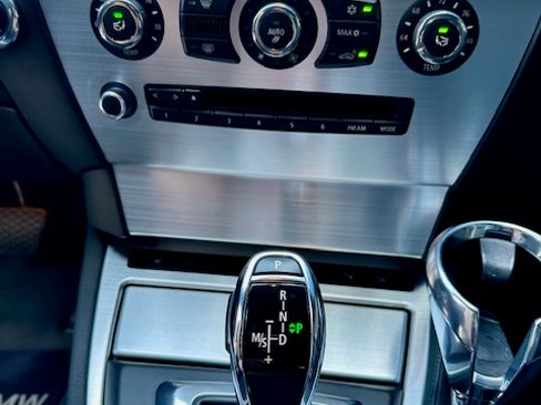 Used 2010 BMW 650i Coupe image 14