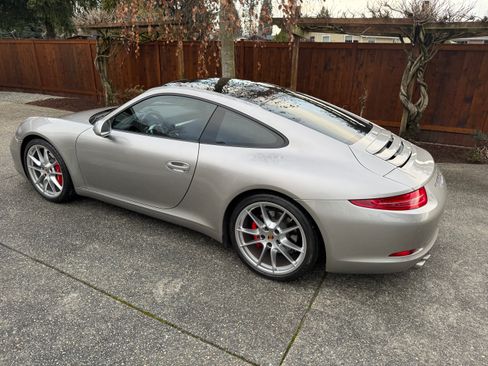 Used 2013 Porsche 911 Carrera S image 2
