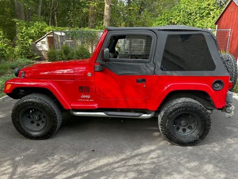 Used 2005 Jeep Wrangler X w/ Rocky Mountain Edition Group image 4