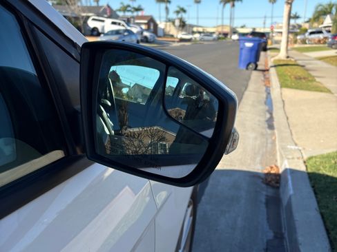 Used 2017 Ford Focus SE image 11