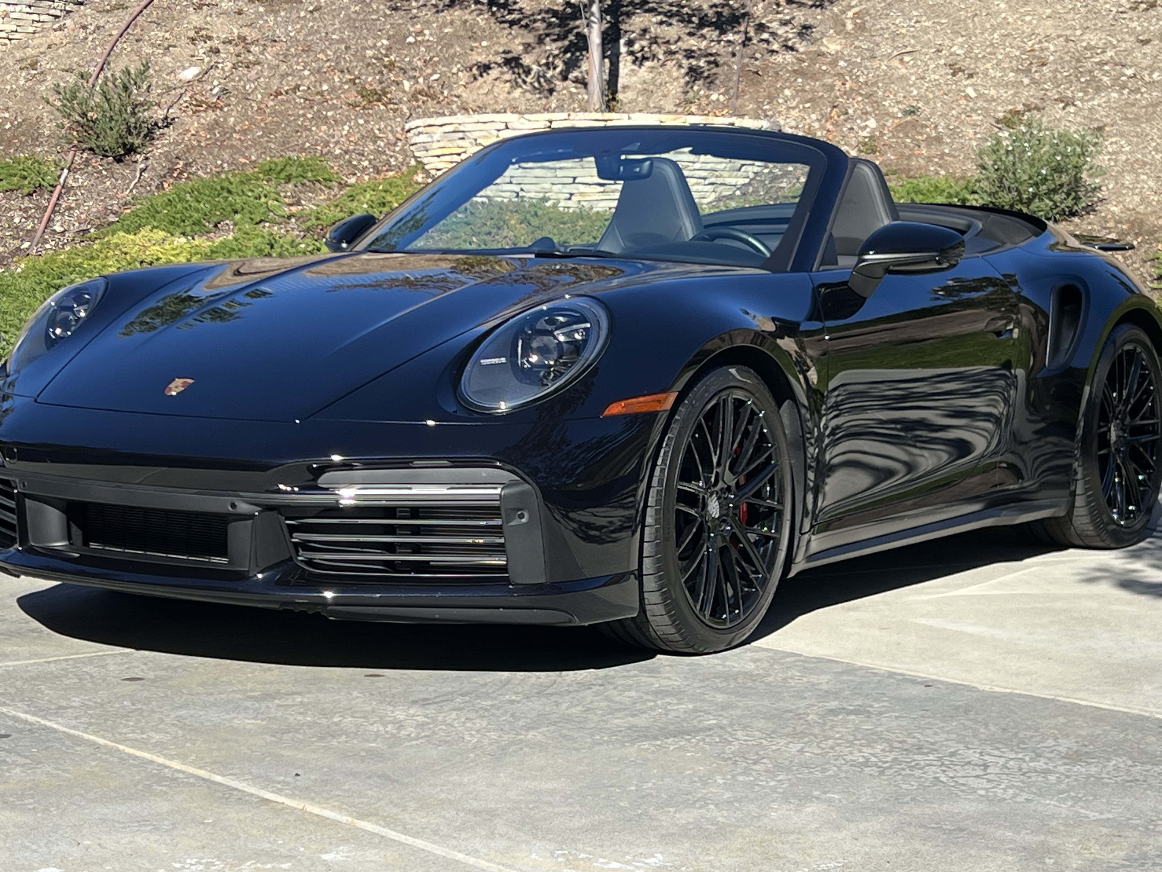 Used 2021 Porsche 911 4 Cabriolet AWD/4WD image 1