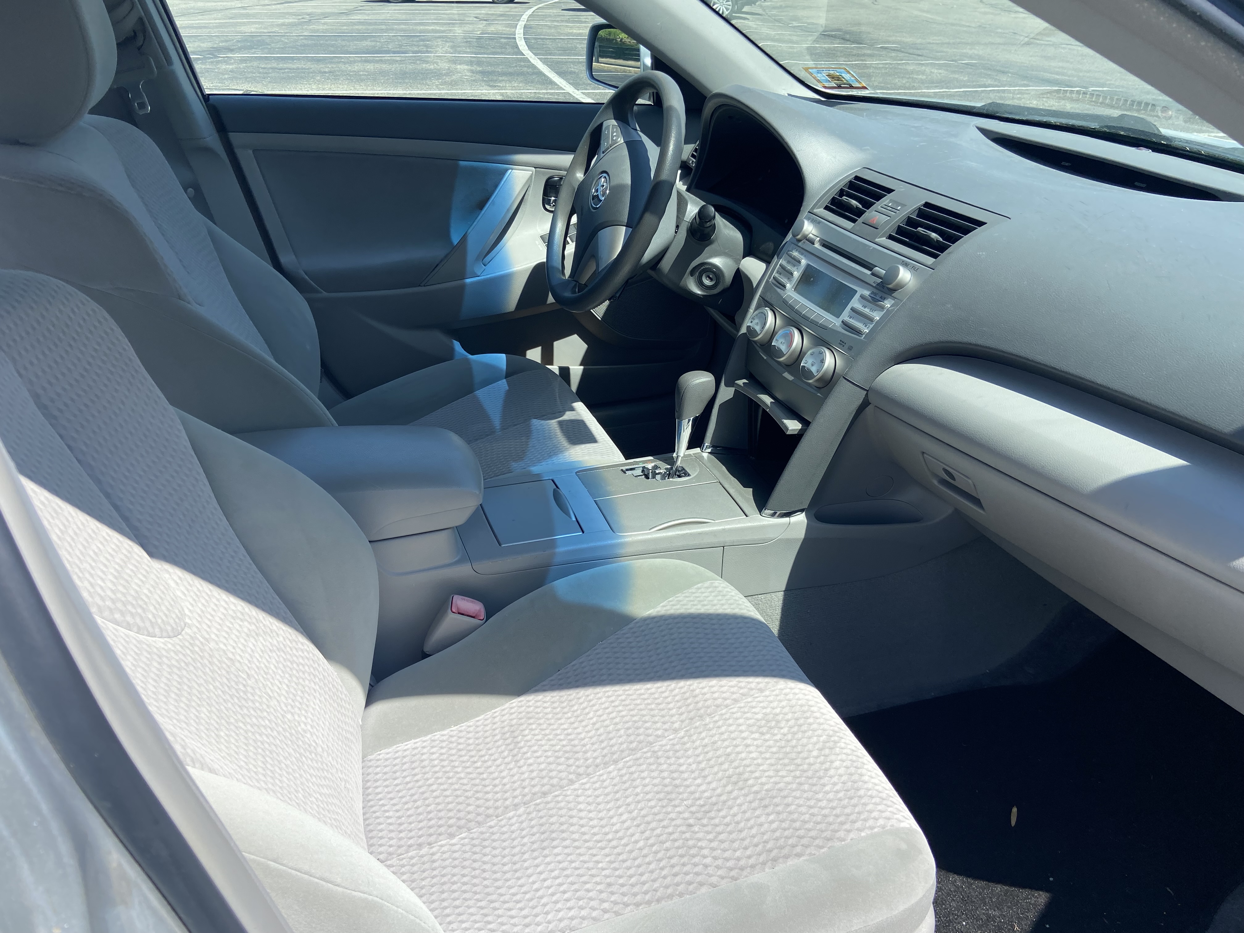 Used 2011 Toyota Camry LE w/ LE Extra-Value Pkg FWD image 6