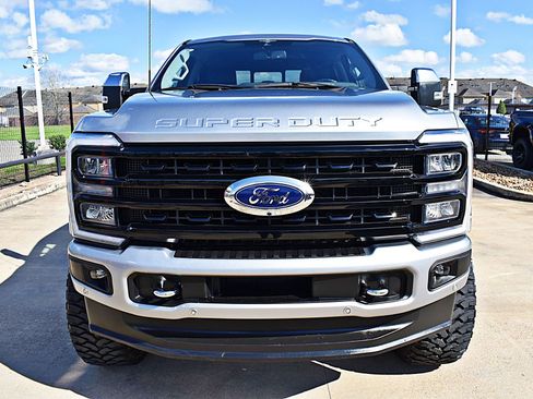 Used 2023 Ford F250 Lariat w/ Lariat Ultimate Package AWD/4WD image 8
