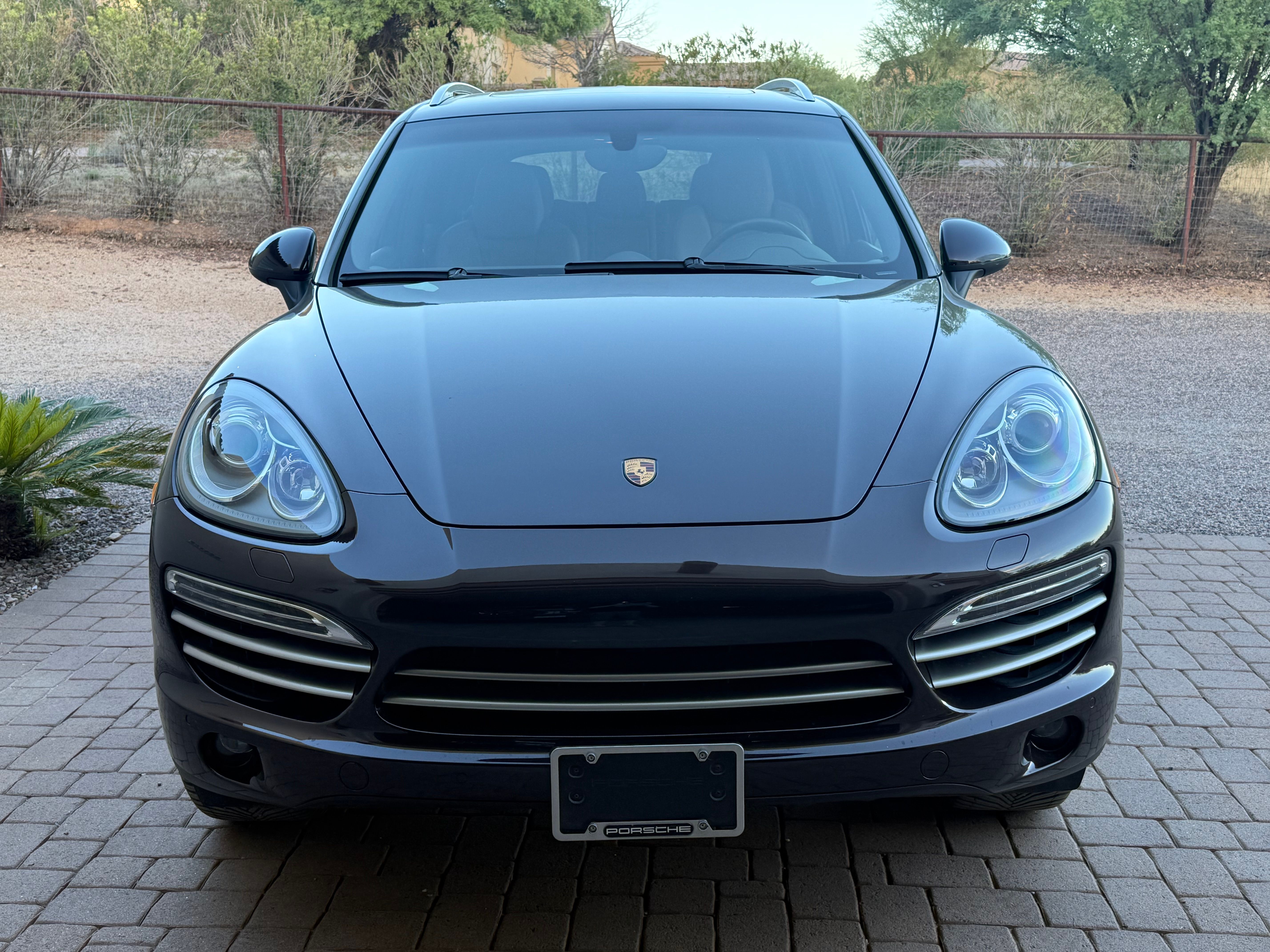 Used 2014 Porsche Cayenne Diesel Platinum Edition AWD/4WD image 1