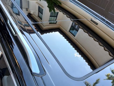 Used 2024 Jeep Grand Wagoneer L Series III w/ Rear Seat Video Group 1 image 9