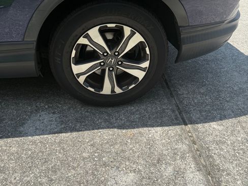 Used 2017 Honda CR-V LX image 6