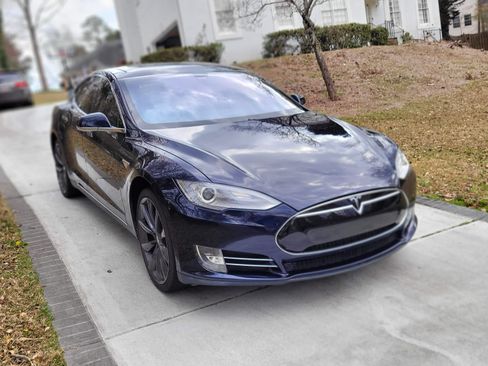 Used 2013 Tesla Model S Performance image 2