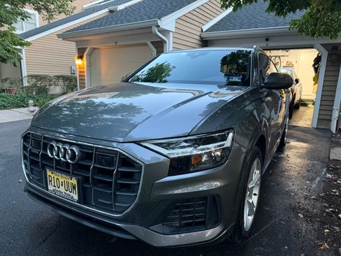Used 2019 Audi Q8 Premium Plus AWD/4WD image 2