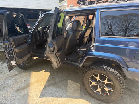 Used 2000 Jeep Cherokee Limited image 18