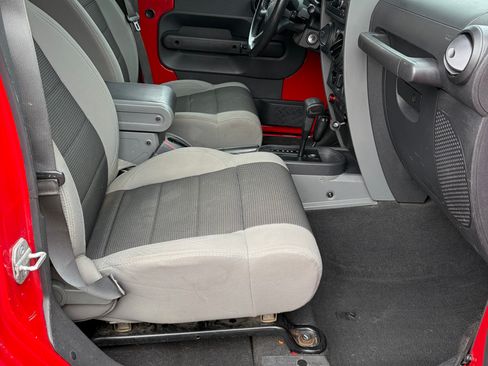 Used 2007 Jeep Wrangler Unlimited X image 13