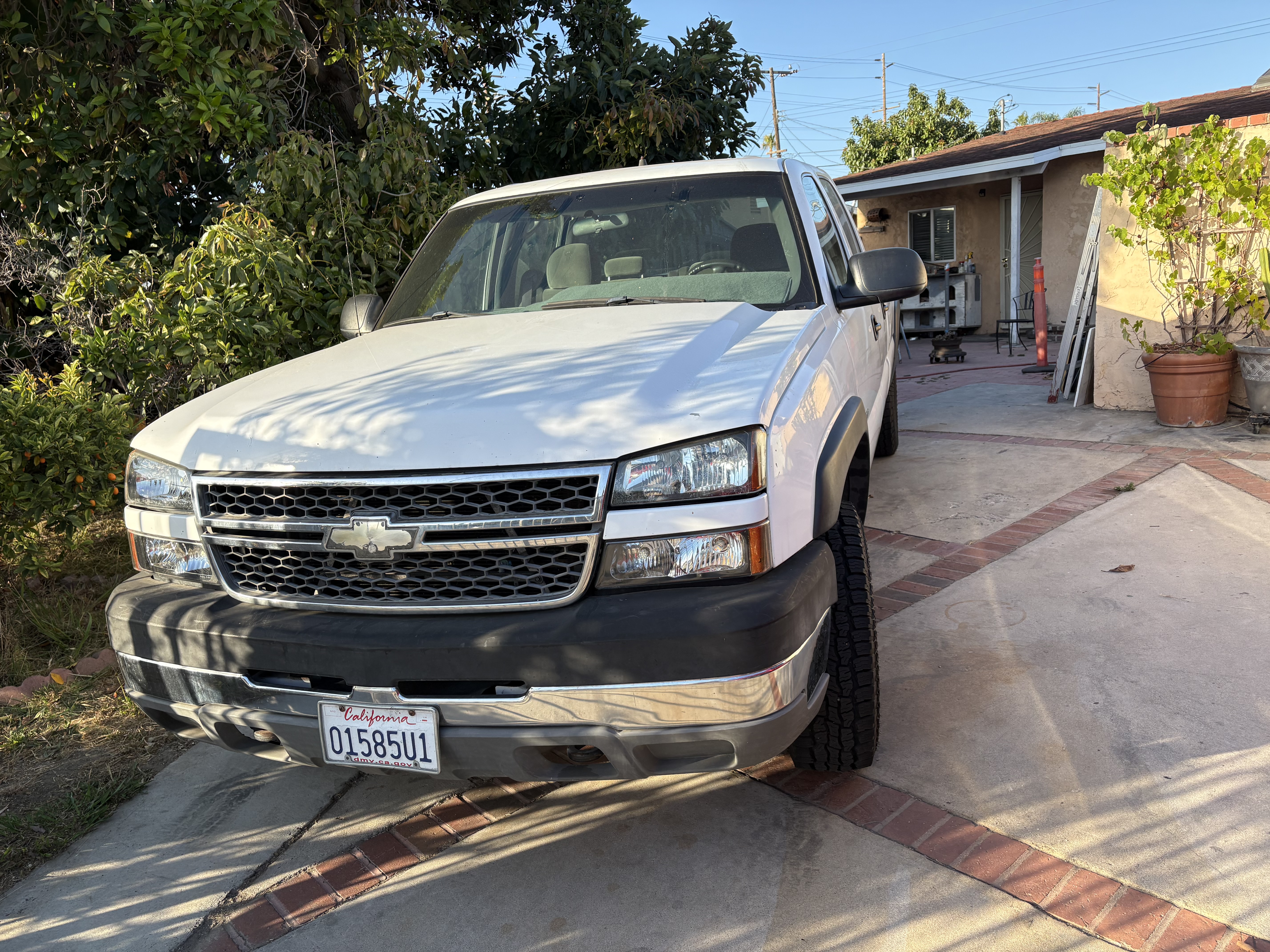 Used 2005 Chevrolet Silverado 2500 W/T w/ Skid Plate Package AWD/4WD image 1