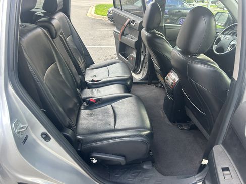 Used 2012 Toyota Highlander Limited w/ Tow Pkg FWD image 10