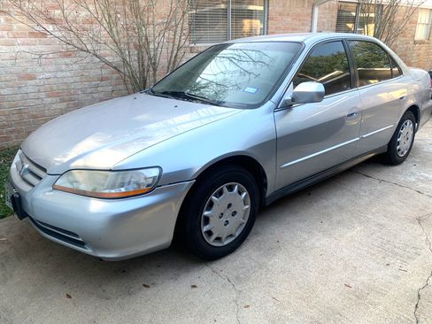 Used 2001 Honda Accord LX image 1
