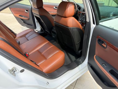 Used 2009 Saturn Aura XR FWD image 24