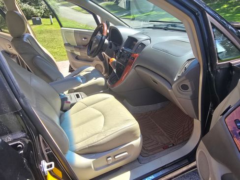 Used 2003 Lexus RX 300 2WD image 9