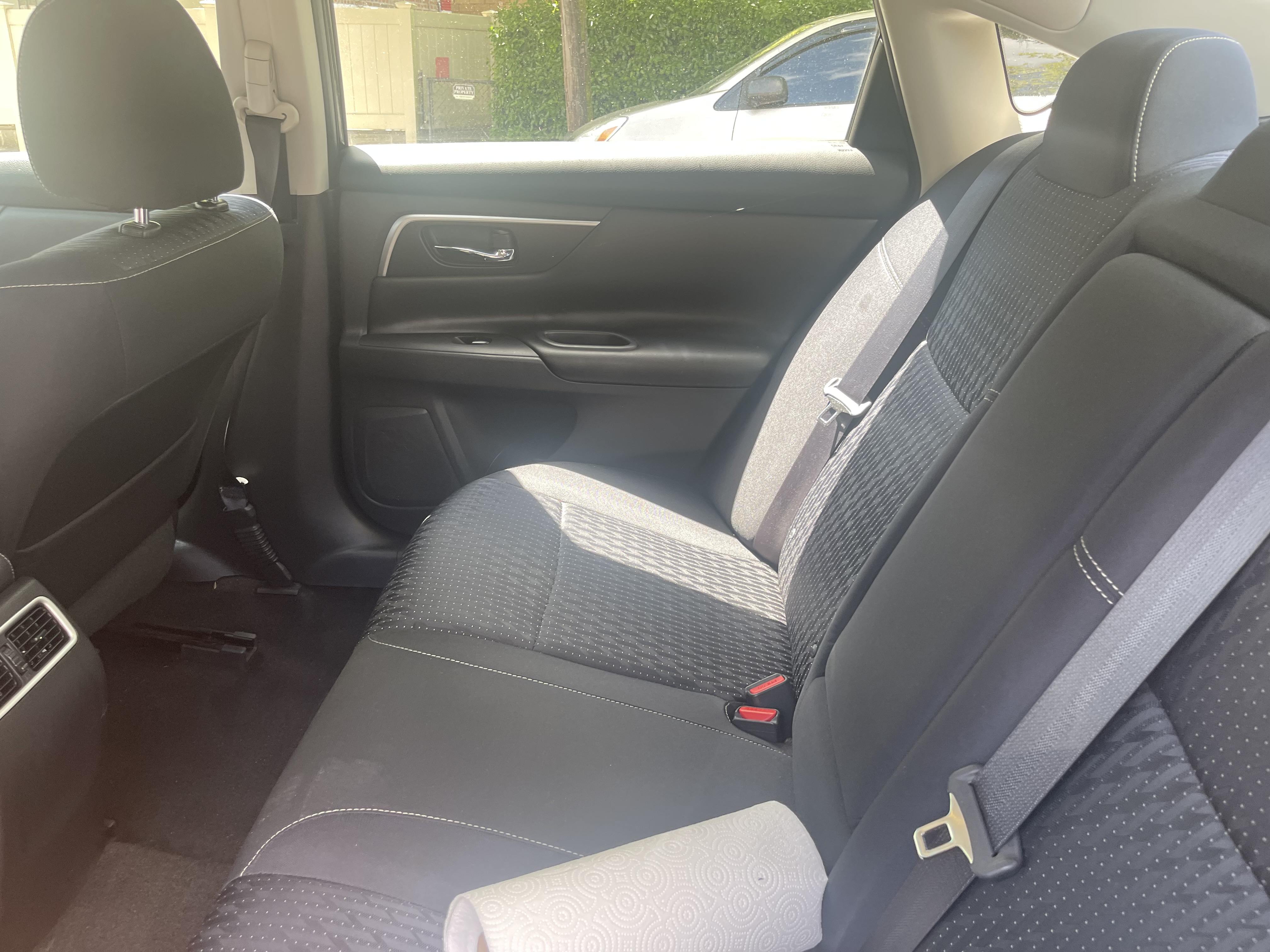 Used 2017 Nissan Altima 2.5 SV w/ Convenience Package FWD image 2