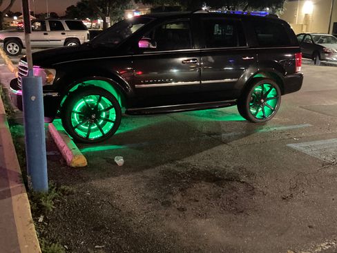 Used 2007 Chrysler Aspen Limited image 5