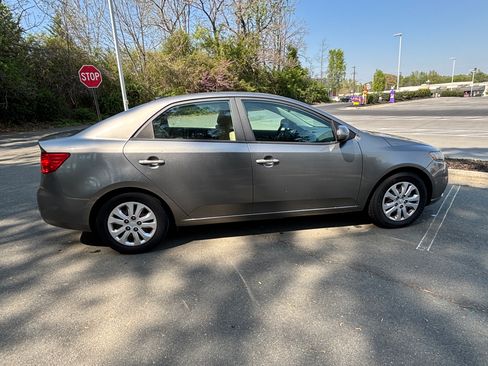 Used 2012 Kia Forte EX image 5