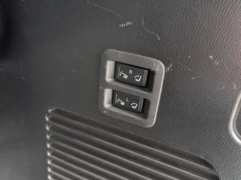 Used 2018 INFINITI QX80 4WD w/ Deluxe Technology Package image 11