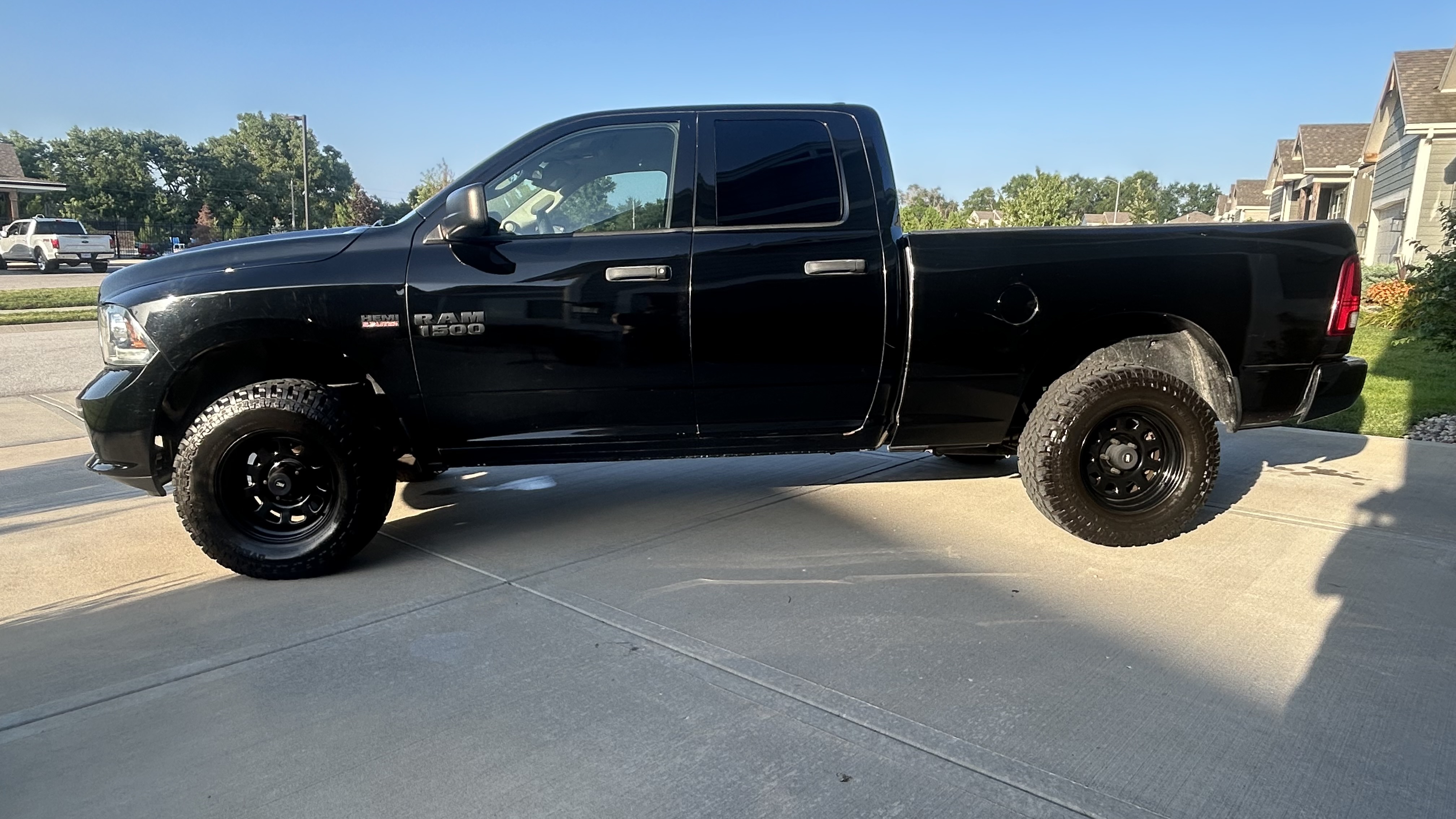 Used 2015 RAM 1500 Express w/ Black Ram 1500 Express Group AWD/4WD image 4
