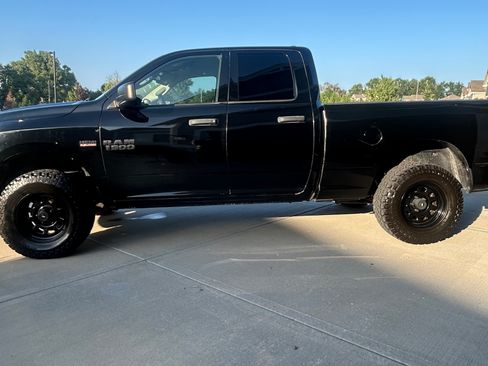 Used 2015 RAM 1500 Express w/ Black Ram 1500 Express Group AWD/4WD image 4