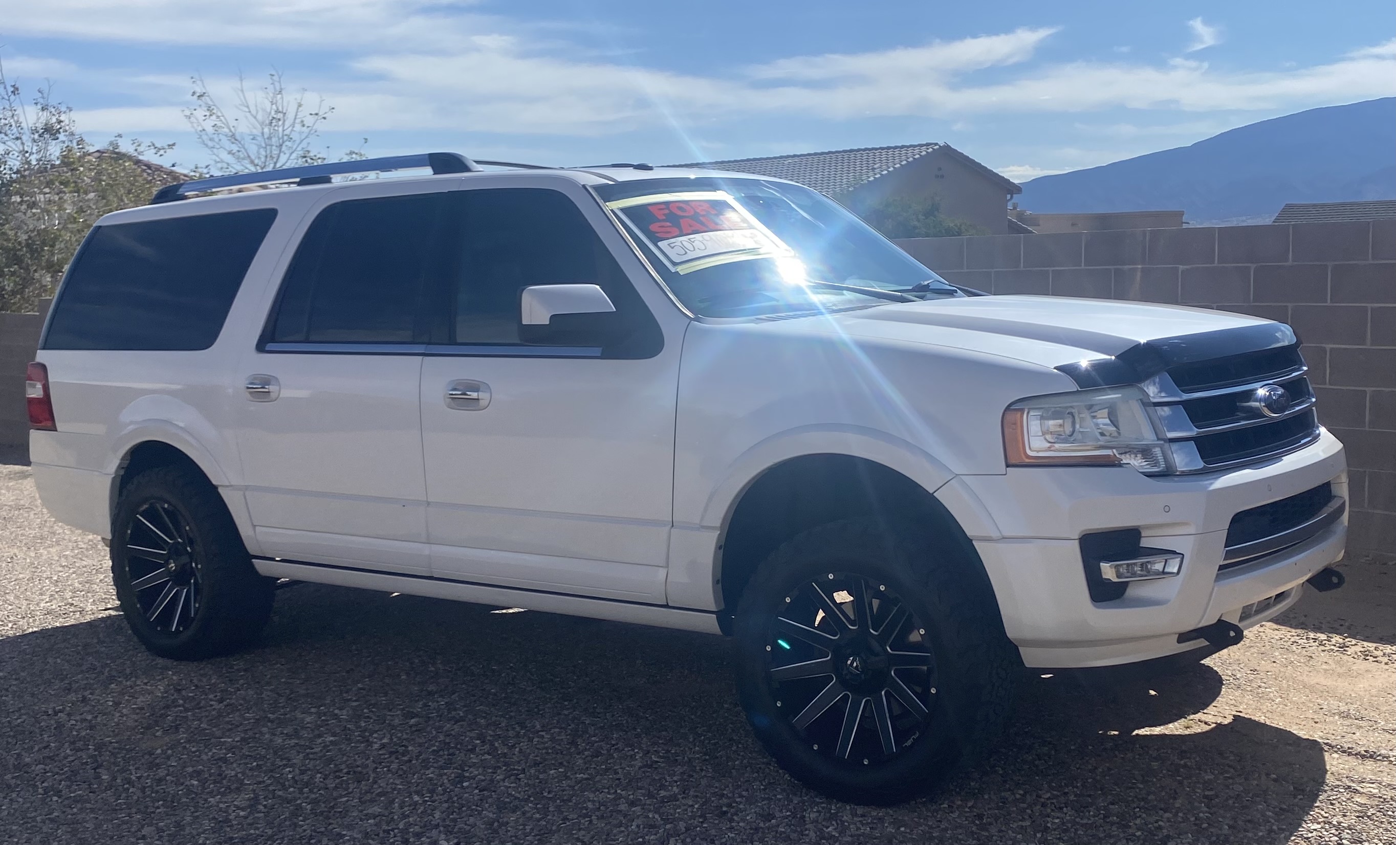 Used 2017 Ford Expedition Max Limited AWD/4WD image 17