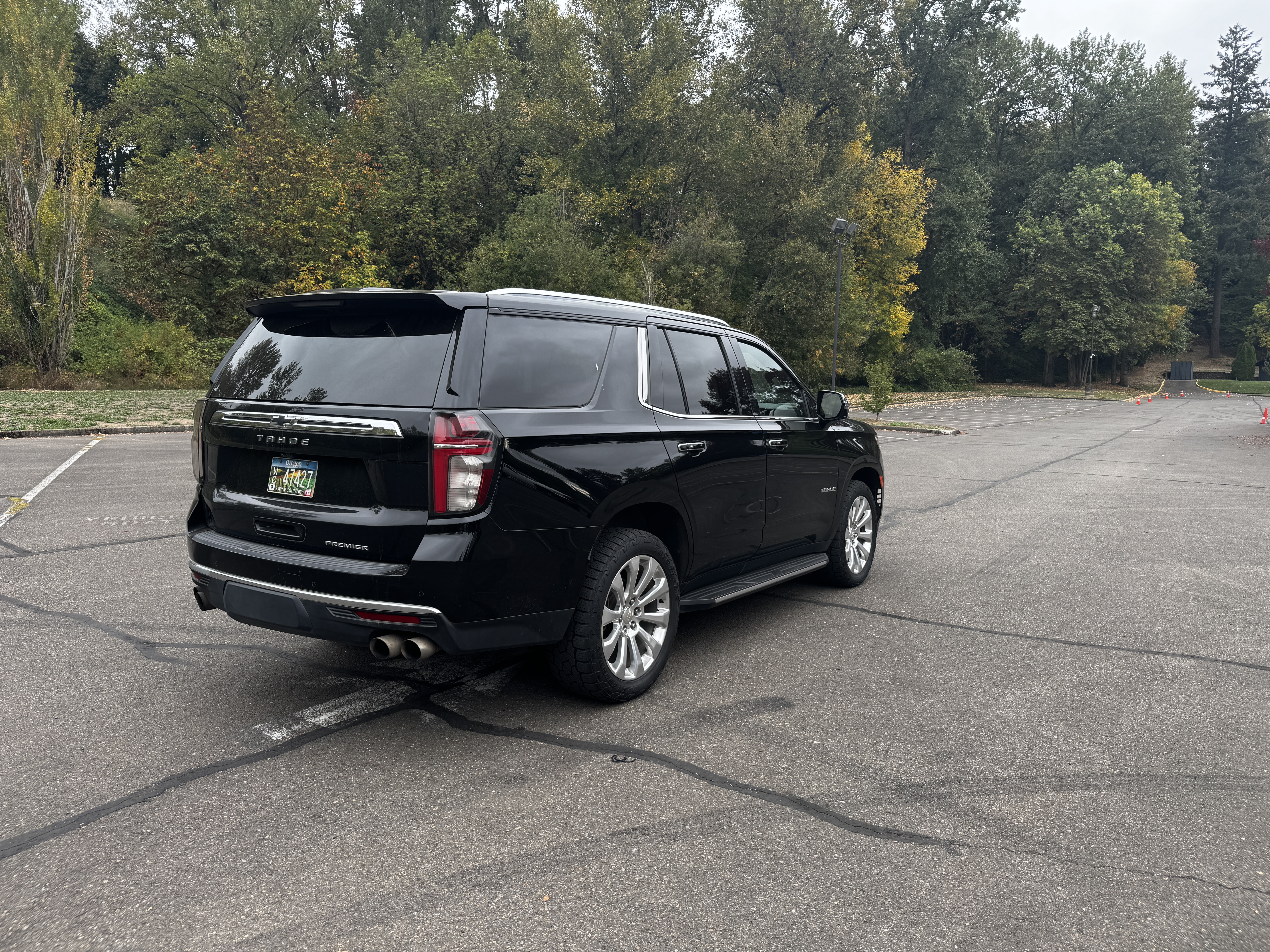 Used 2021 Chevrolet Tahoe Premier w/ Premium Package AWD/4WD image 6