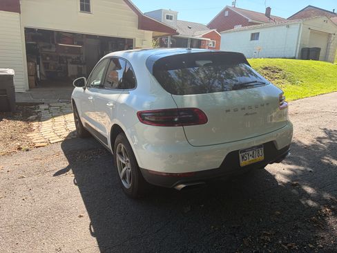 Used 2018 Porsche Macan Sport Edition AWD/4WD image 5