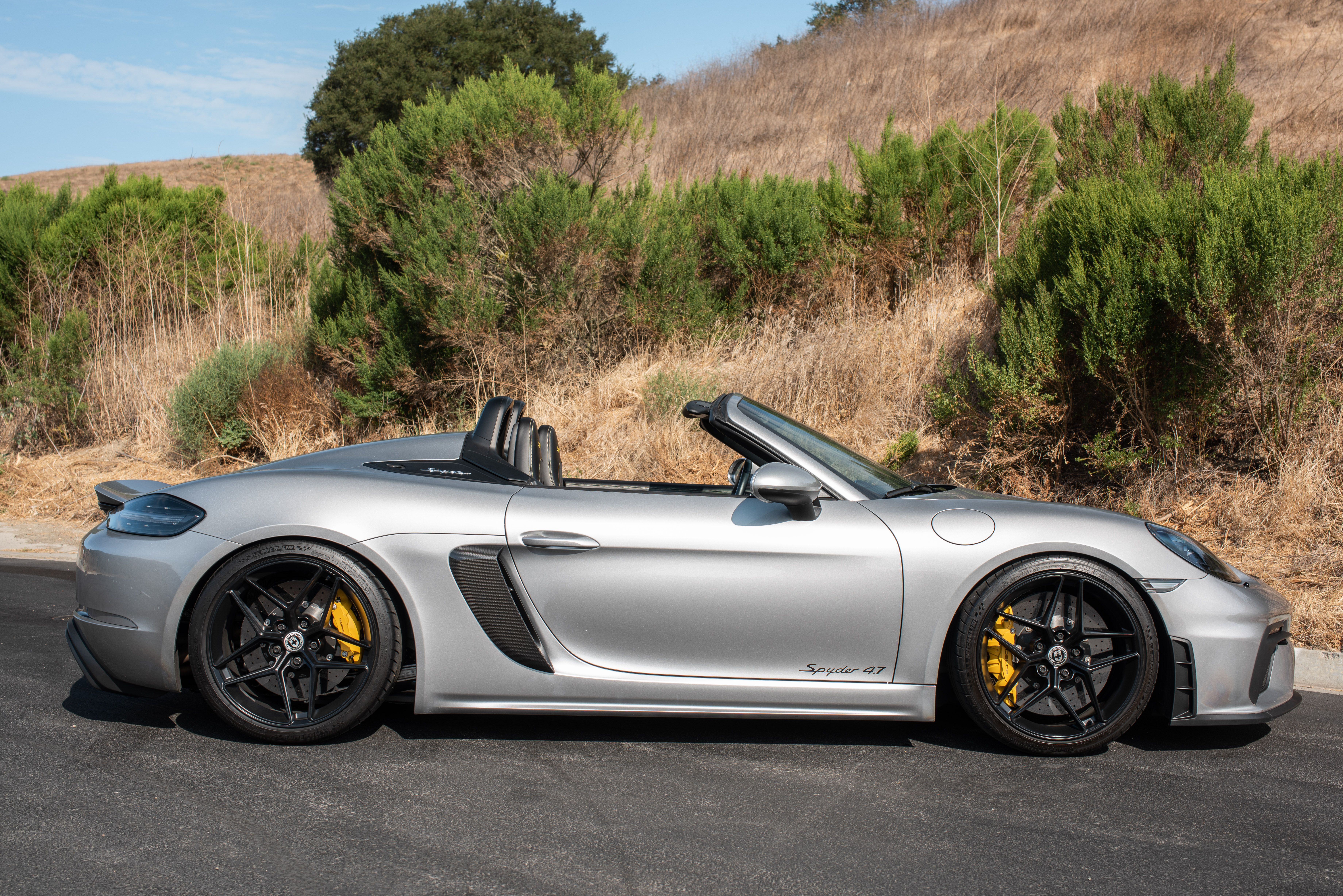 Used 2021 Porsche 718 Boxster Spyder RWD image 1