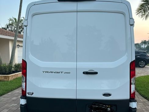 Used 2023 Ford Transit 250 Medium Roof w/ Load Area Protection Package image 11