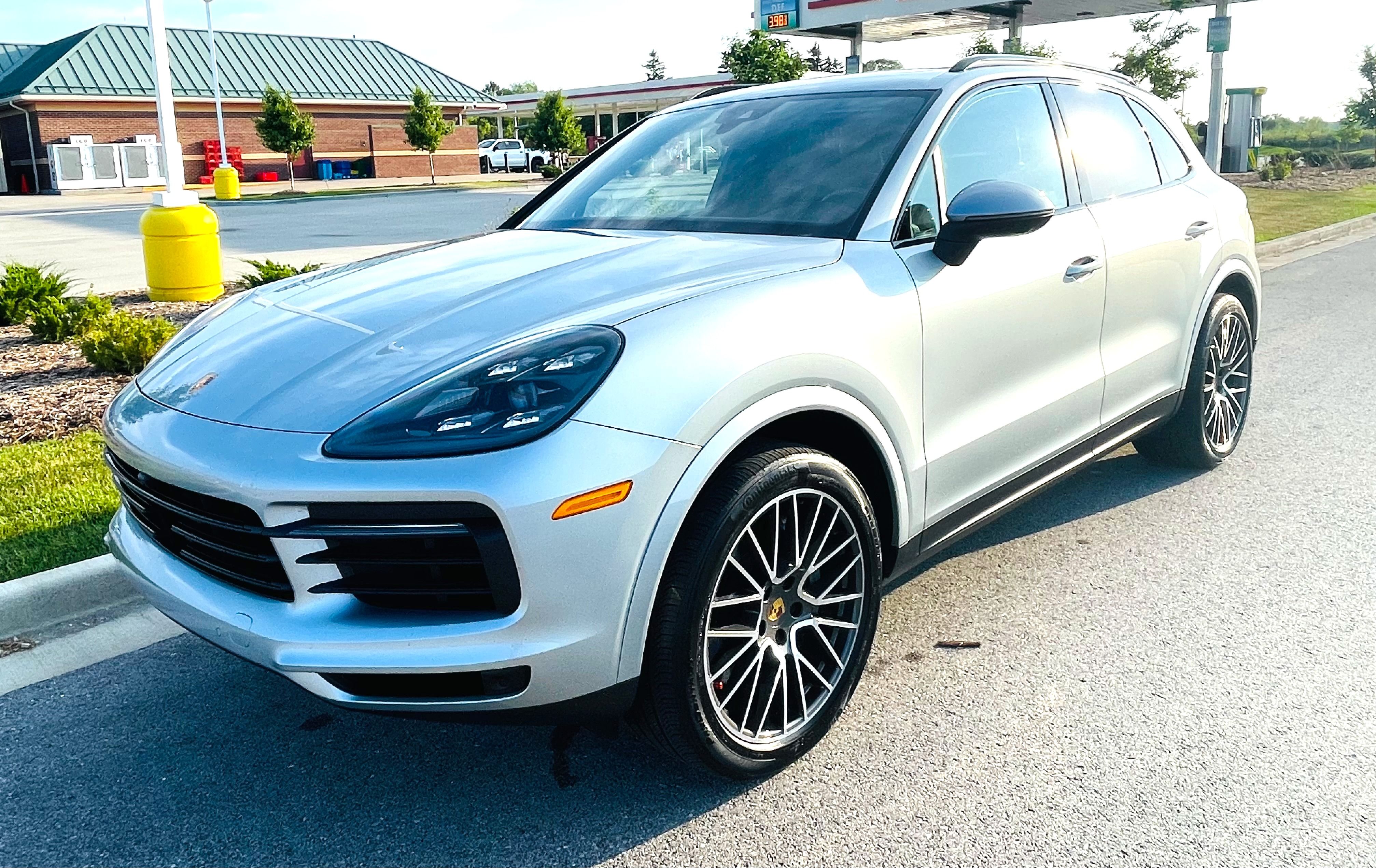 Used 2021 Porsche Cayenne S AWD/4WD image 10