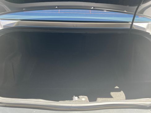 Used 2018 Dodge Challenger R/T RWD image 16