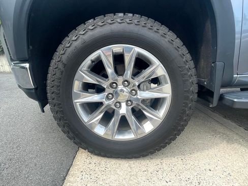 Used 2020 Chevrolet Silverado 1500 LTZ w/ LTZ Premium Package AWD/4WD image 6