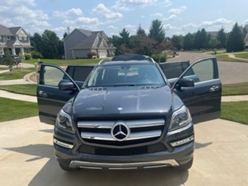 Used 2015 Mercedes-Benz GL 450 4MATIC image 9