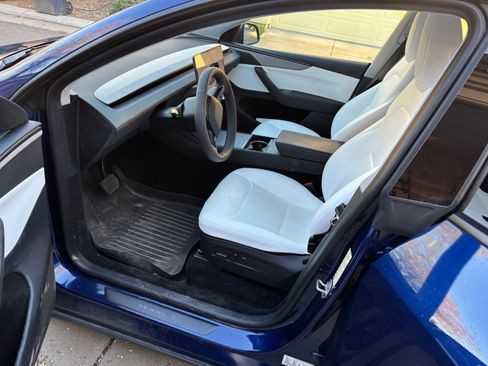 Used 2026 Tesla Model Y Long Range image 8