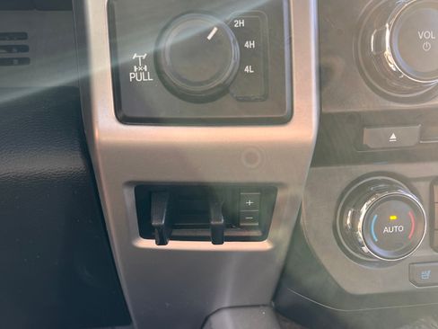 Used 2017 Ford F250 Lariat w/ Lariat Value Package image 14