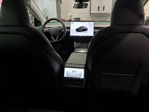 Used 2026 Tesla Model Y Long Range image 16