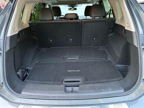 Used 2024 Nissan Rogue Platinum w/ Platinum Premium Package AWD/4WD image 13