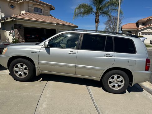 Used 2003 Toyota Highlander 2WD V6 image 2