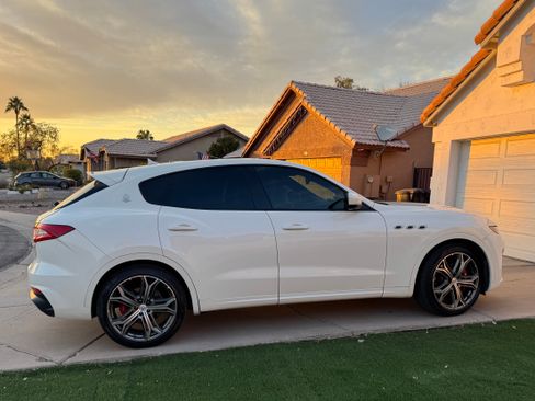 Used 2019 Maserati Levante GTS image 5